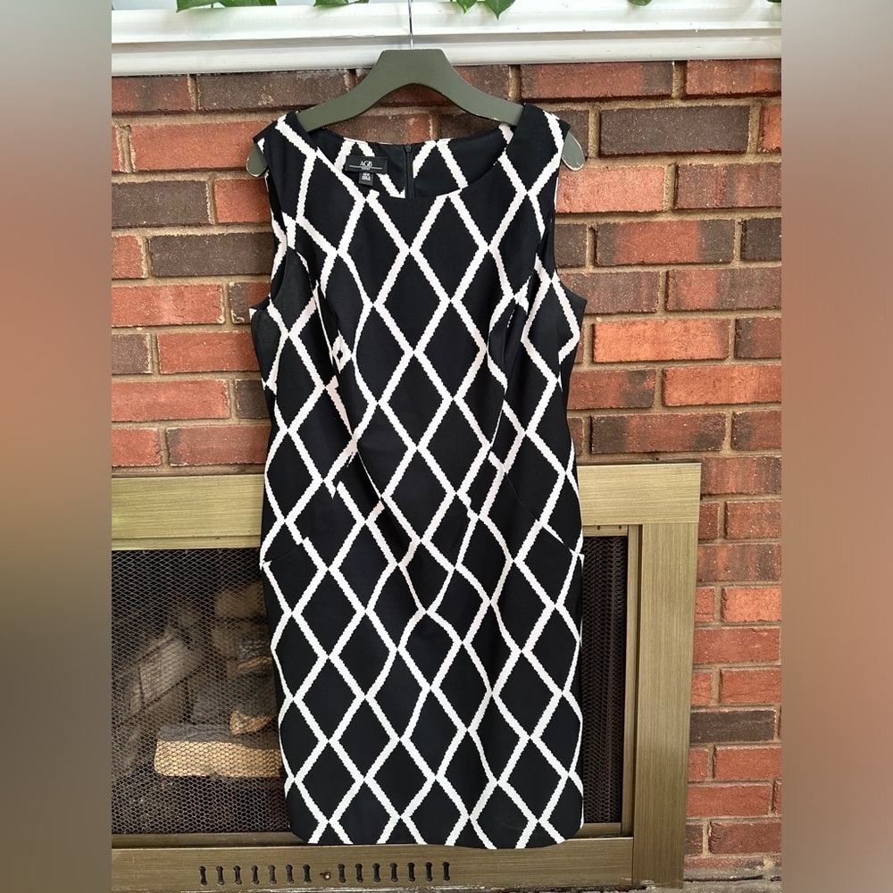 😁AGB sleeveless stretch dress with back zipper Size 14W